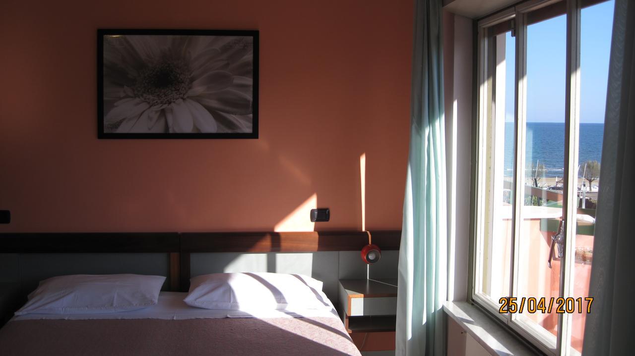 Hotel Le Pleiadi San Felice Circeo Ngoại thất bức ảnh